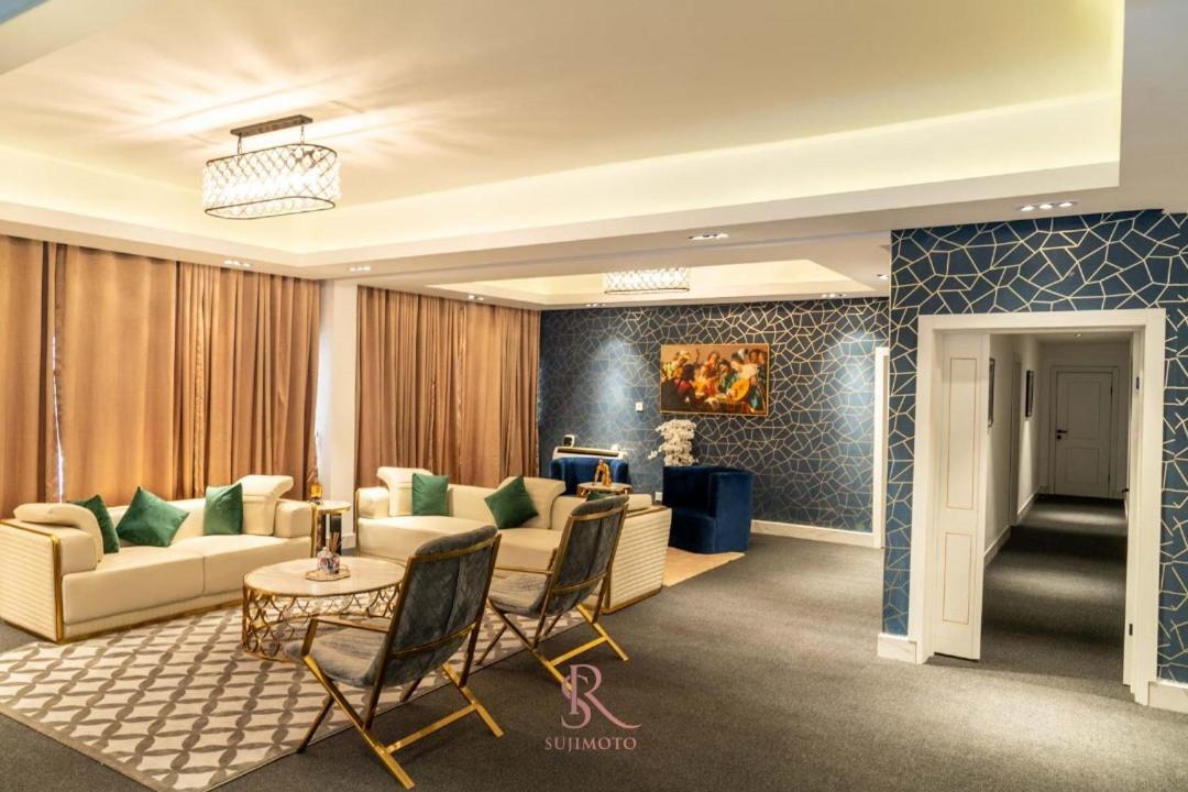 לגוס Sujimoto Residences Macdonald מראה חיצוני תמונה