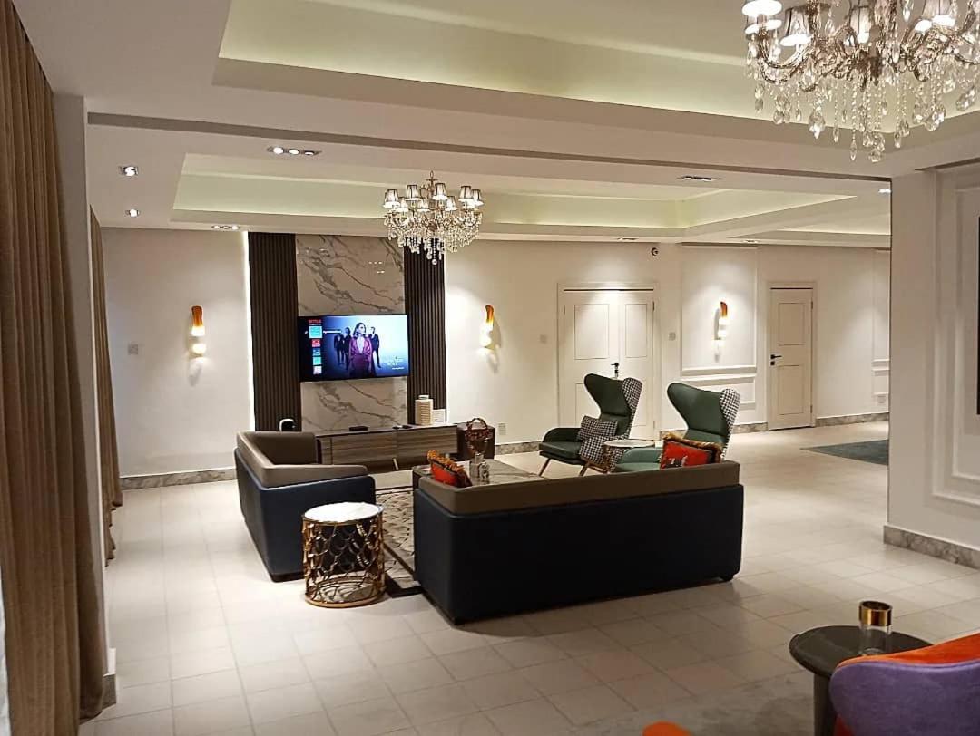 לגוס Sujimoto Residences Macdonald מראה חיצוני תמונה